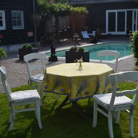 Het Steenuiltje Bed & Breakfast *